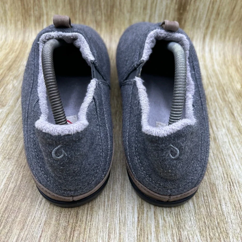 OluKai Mahana Slippers Men's Size‎ 10 Grey Quilted Textile Leather Slip On 10451